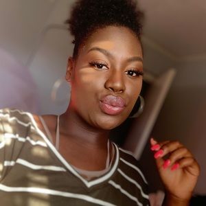 Meet your Posher, Jayla